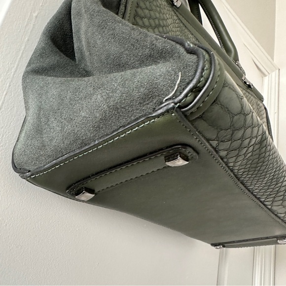 Simply Noelle Green Snakeskin Suede Purse NWOT Convertible Crossbody Strap - Picture 8 of 13